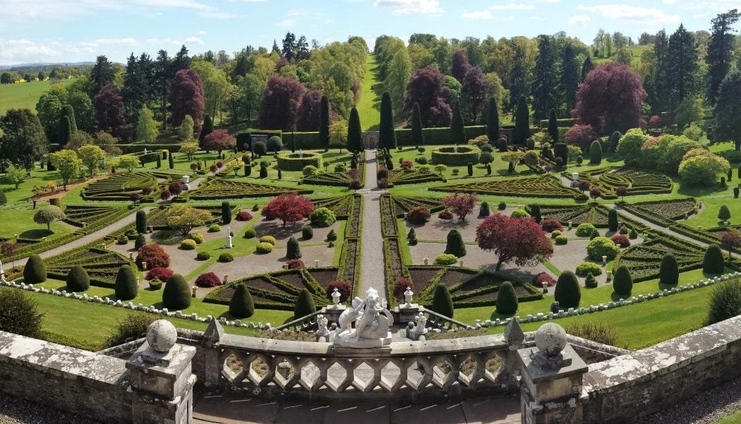Drummond Castle Gardens - Outlander Tours from Inverness Edinburgh Glasgow