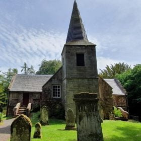 Glen corse kirk - multi day outlander tours from edinburgh